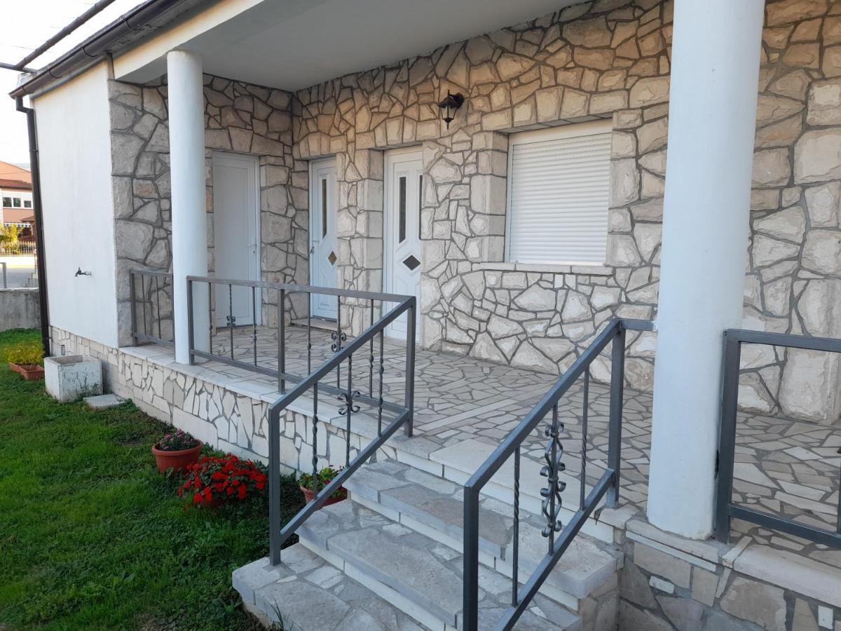 Kamena Kuca Family Rodin Apartman Čapljina Kültér fotó